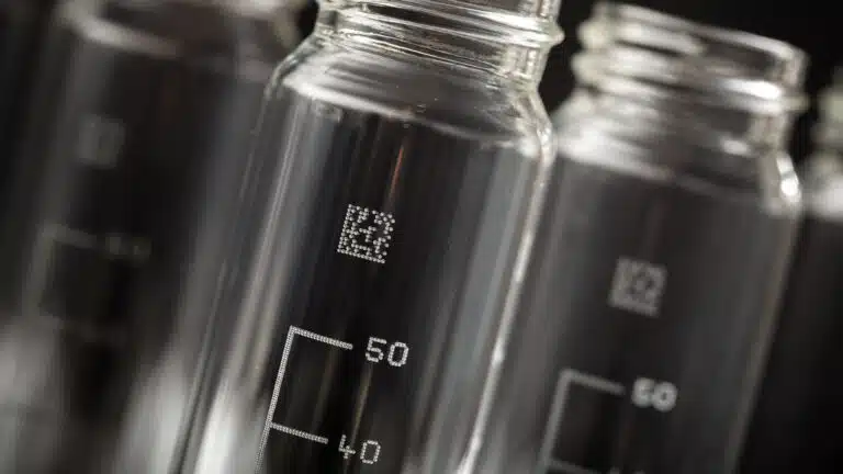 Sostenibilidad y diseño en envases de vidrio y cerámica