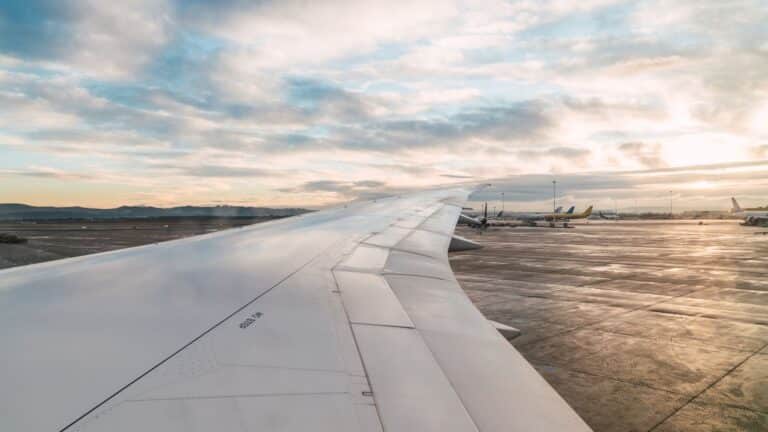 Marcado láser en la industria aeronáutica: seguridad y trazabilidad en piezas críticas