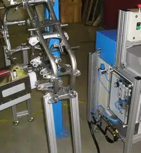 Solución de marcado para piezas de vehículos de dos ruedas